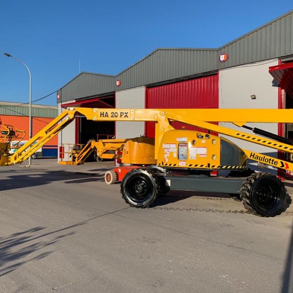 Diesel articulated boom lifts of 20 metres working height - Unión Comercial